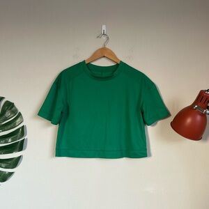 Everlane Boxy Crop Perform Tee